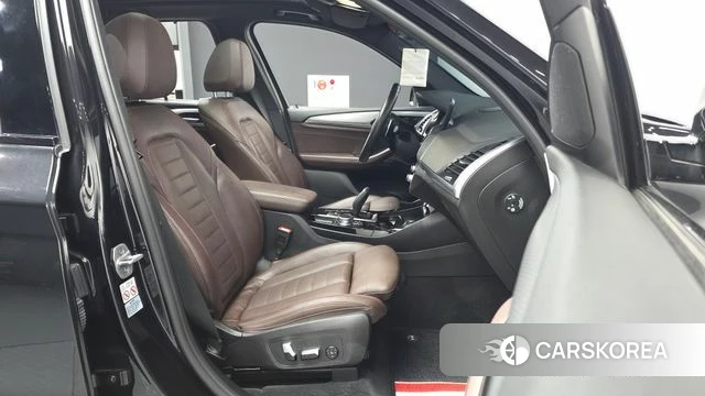 BMW X3 (G01) 2021 Черный из Кореи, фото 2