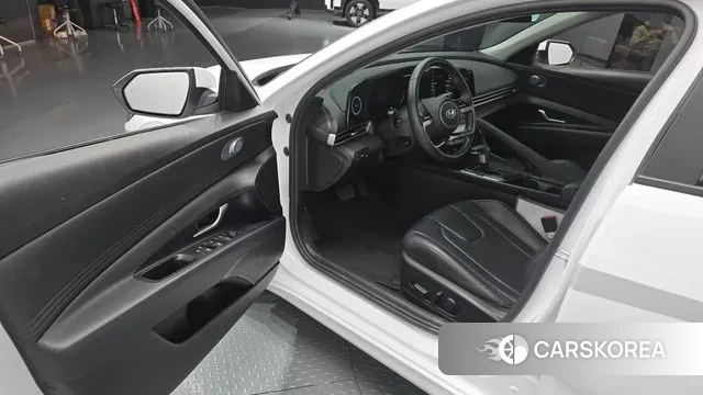 Hyundai Avante (CN7) 2021 Белый из Кореи, фото 2