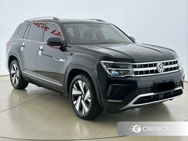 Volkswagen Tourang 2023 Черный из Китая, фото 2