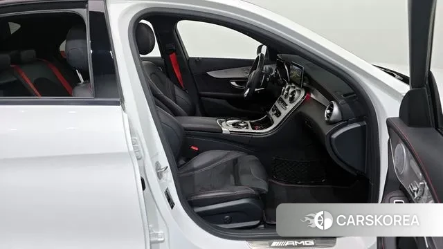 Mercedes-Benz C-Class W205 2019 Белый из Кореи, фото 2