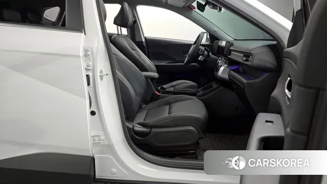 Hyundai Kona (SX2) 2023 Белый из Кореи, фото 2