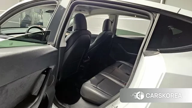 Tesla Model Y 2022 Белый из Кореи, фото 2