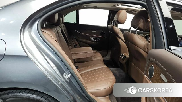 Mercedes-Benz E-Class W213 2019 Серый из Кореи, фото 2