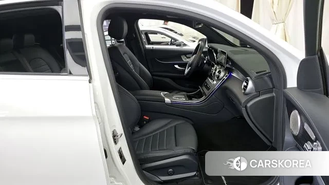 Mercedes-Benz GLC-Class X253 2023 Белый из Кореи, фото 2