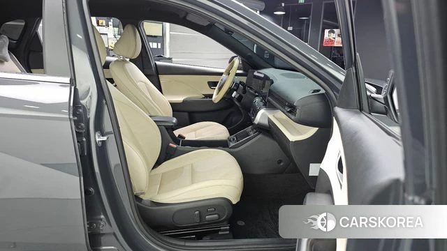Hyundai Kona (SX2) 2023 Серый из Кореи, фото 2