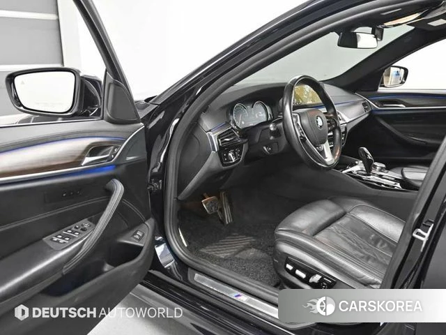 BMW 5 Series (G30) 2018 Черный из Кореи, фото 2