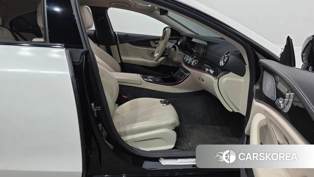 Mercedes-Benz CLS-Class C257 2020 Белый из Кореи, фото 2