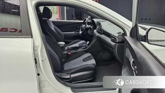 Hyundai Veloster (JS) 2018 Белый из Кореи, фото 2