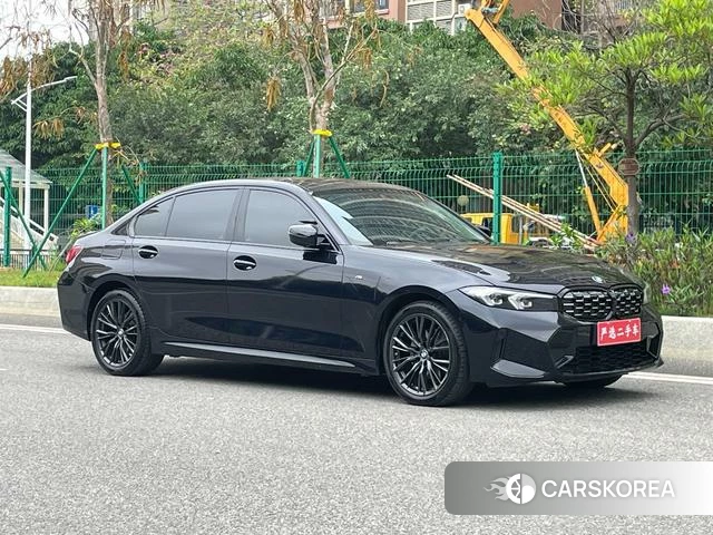 BMW 3 series 2023 Черный из Китая, фото 2