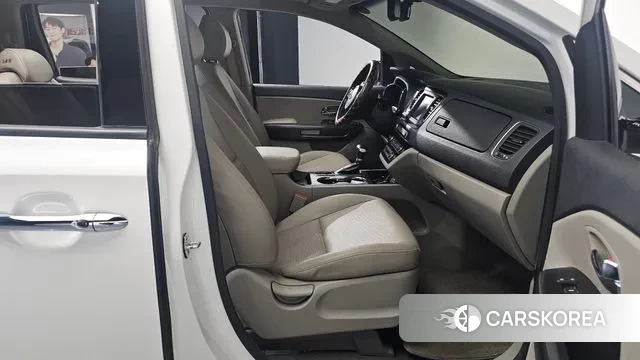 Kia The New Carnival 2018 Белый из Кореи, фото 2