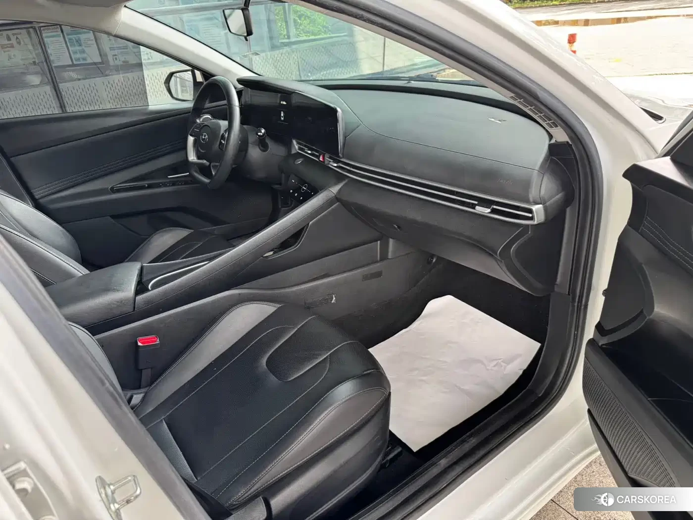 Hyundai Elantra 2022 Белый из Китая, фото 2