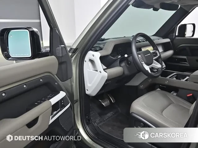 Land Rover Defender (L663) 2024 Светло-зеленый из Кореи, фото 2