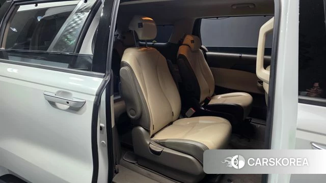 Kia Carnival 4th generation 2022 Белый из Кореи, фото 2