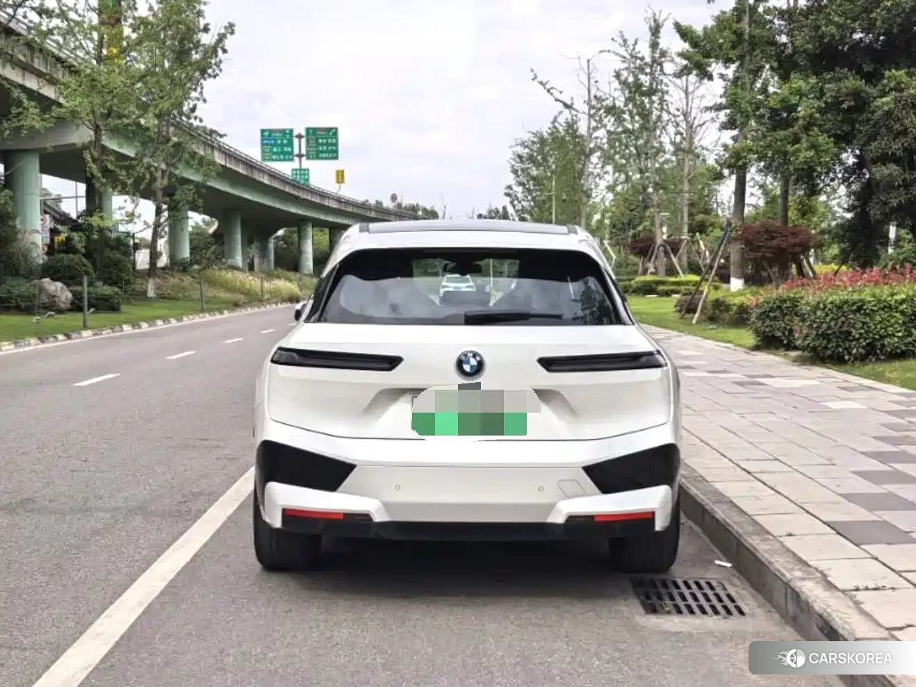 BMW iX 2022 Белый из Китая, фото 2