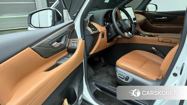 Toyota Alphard 4th Generation 2025 Белый из Кореи, фото 2