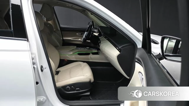 Genesis GV70 2022 Белый из Кореи, фото 2