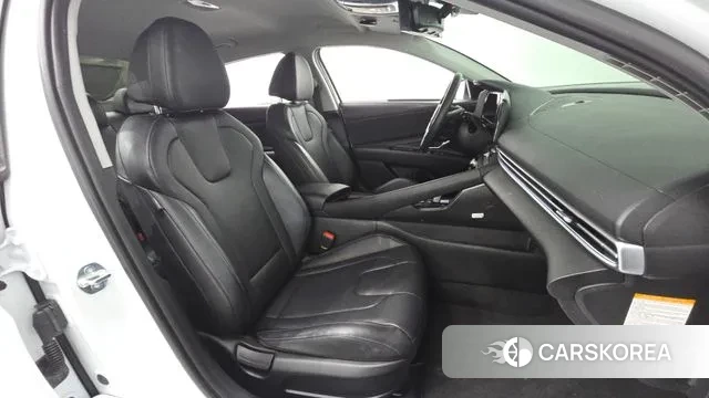 Hyundai The New Avante Hybrid (CN7) 2025 Белый из Кореи, фото 2