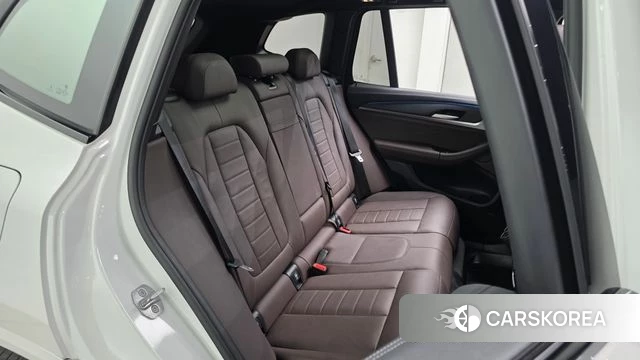 BMW iX3 2024 Белый из Кореи, фото 2