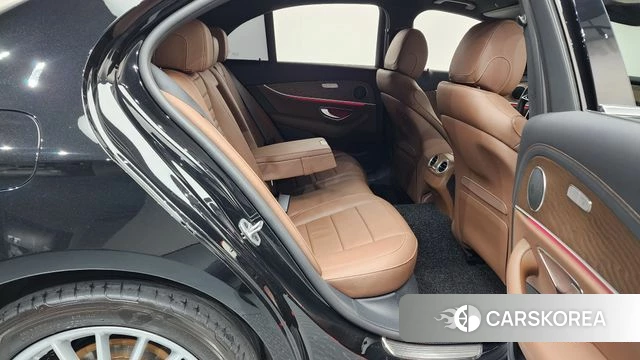 Mercedes-Benz E-Class W213 2022 Черный из Кореи, фото 2