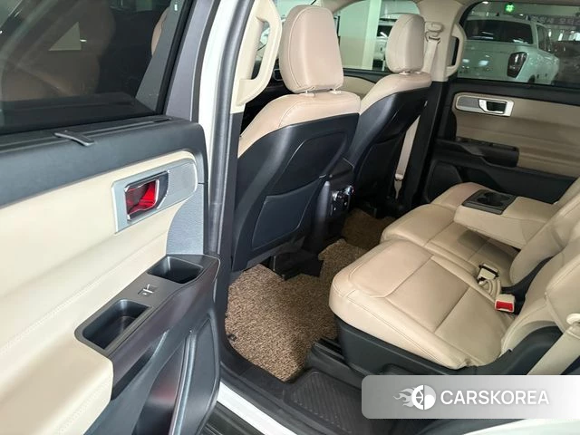Ford Explorer 6th Generation 2019 Белый из Кореи, фото 2