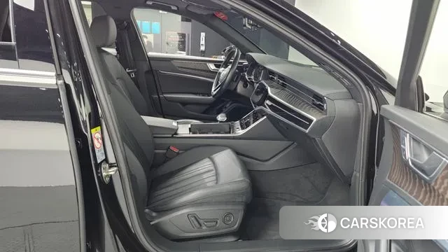 Audi A6 (C8) 2020 Черный из Кореи, фото 2