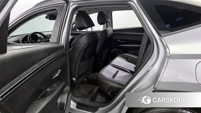 Hyundai Tucson (NX4) 2023 Серебряный из Кореи, фото 2