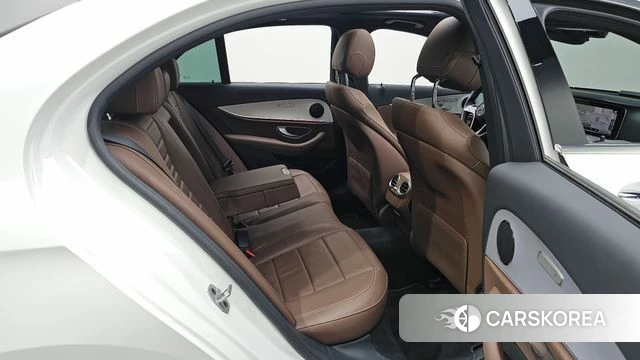 Mercedes-Benz E-Class W213 2020 Белый из Кореи, фото 2