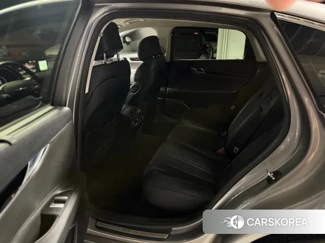 Genesis G80 (RG3) 2020 Серебристо-серый из Кореи, фото 2