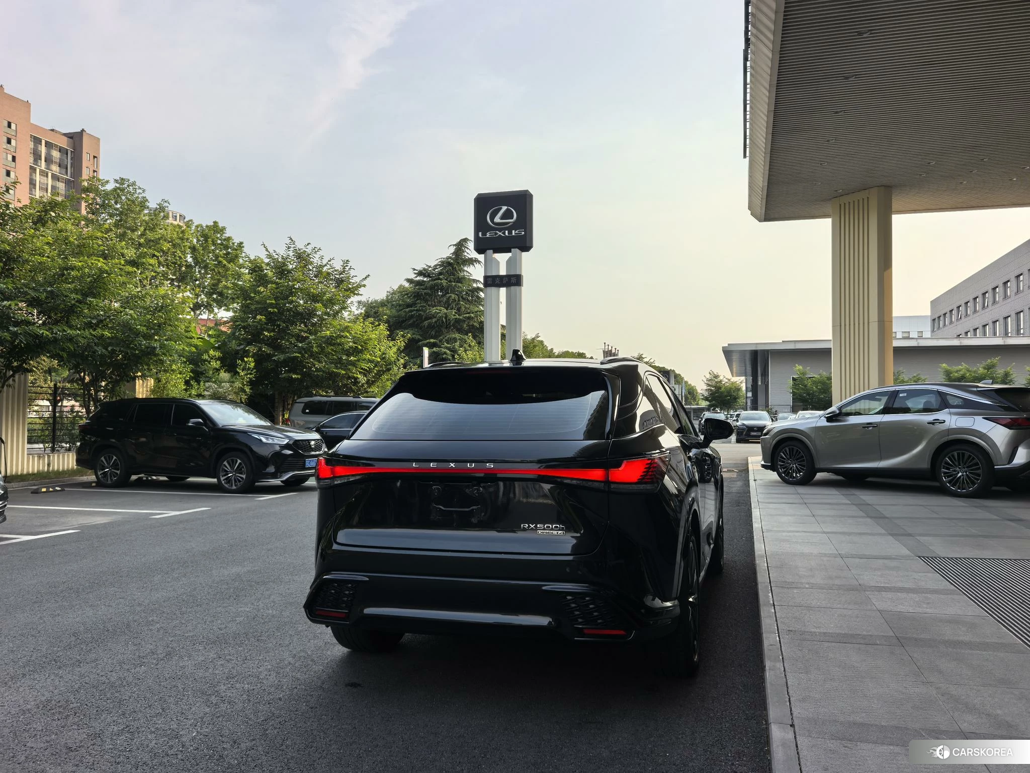 Lexus RX 2023 Черный из Китая, фото 2