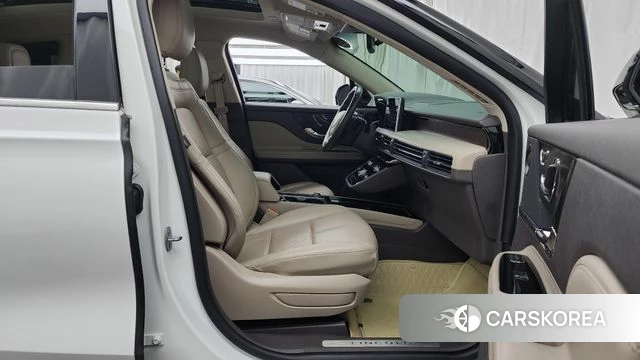 Lincoln Corsair 2022 Белый из Кореи, фото 2