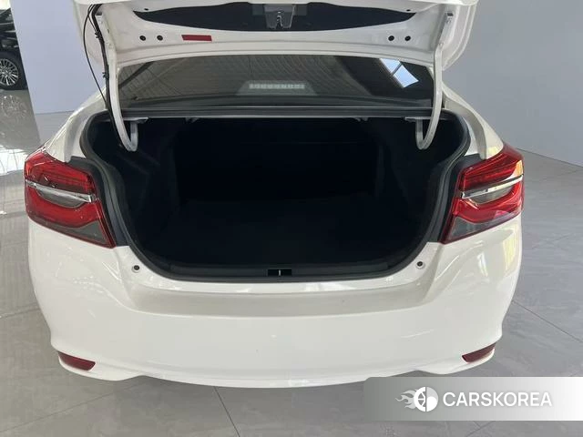 Toyota Vios 2022 Белый из Китая, фото 2
