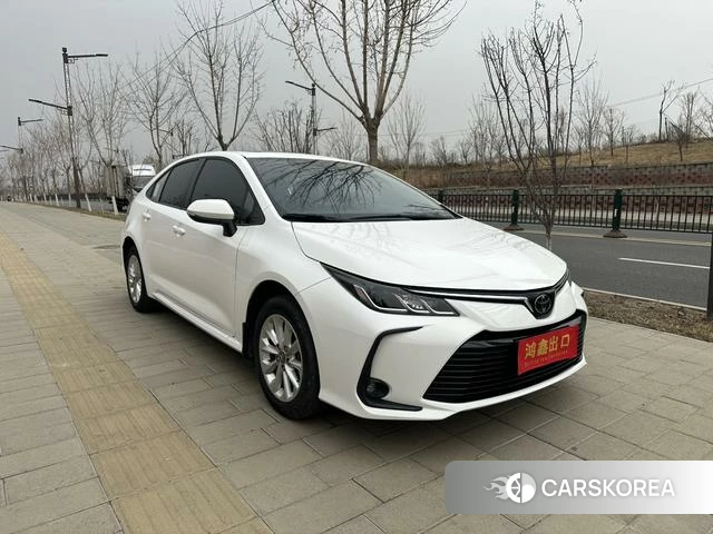 Toyota Corolla 2021 Белый из Китая, фото 2