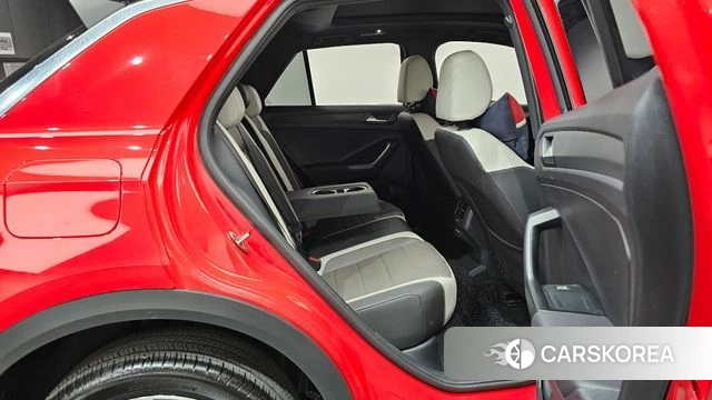 Volkswagen T-Roc 2022 Красный из Кореи, фото 2