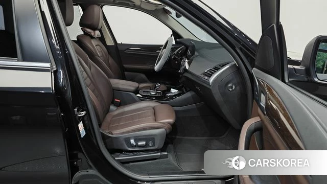 BMW X3 (G01) 2022 Черный из Кореи, фото 2