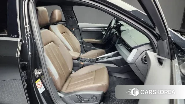 Audi A3 (8Y) 2025 Черный из Кореи, фото 2