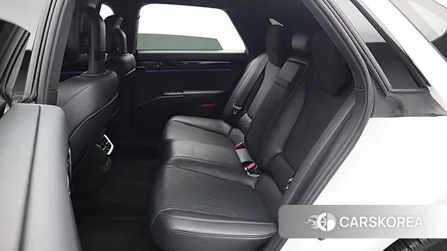 Hyundai Grandeur Hybrid (GN7) 2023 Белый из Кореи, фото 2