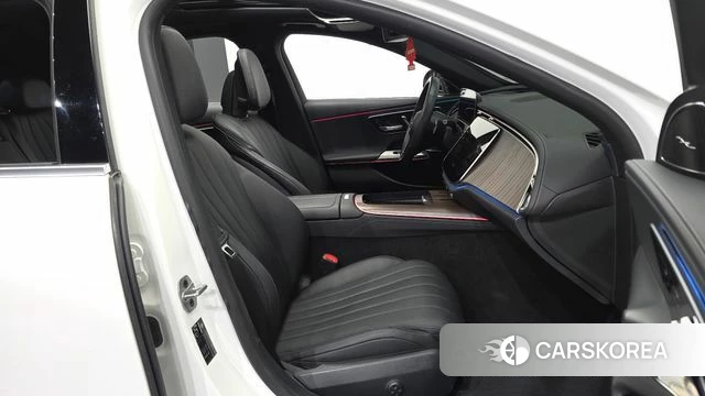 Mercedes-Benz E-Class W214 2024 Белый из Кореи, фото 2