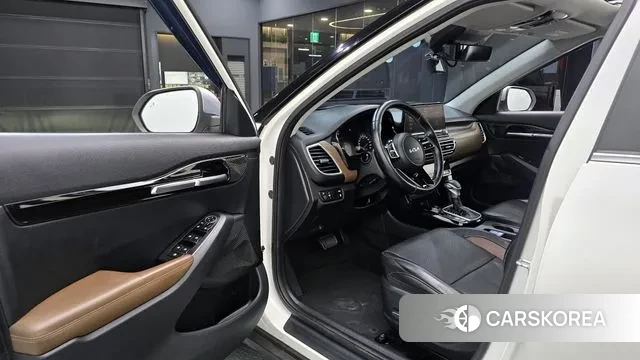 Kia Seltos 2022 Белый из Кореи, фото 2