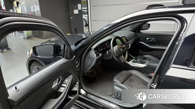 BMW 3 Series (G20) 2022 Черный из Кореи, фото 2