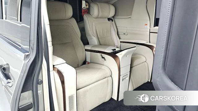 Lexus LM Second Generation 2025 Серебряный из Кореи, фото 2