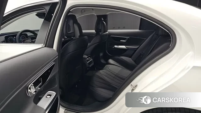 Mercedes-Benz E-Class W214 2024 Белый из Кореи, фото 2