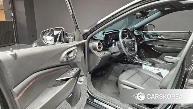 Chevrolet (GM Daewoo) Trax Crossover 2023 Черный из Кореи, фото 2