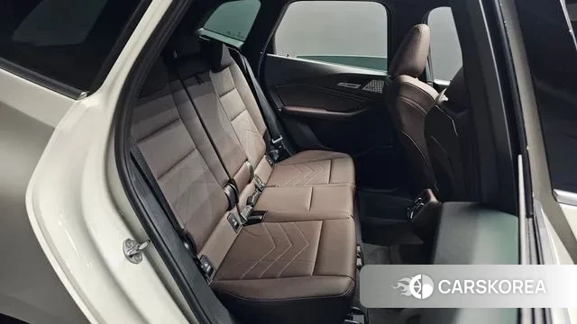 BMW 2 Series Active Tourer (U06) 2023 Белый из Кореи, фото 2