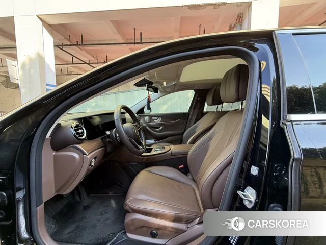 Mercedes-Benz E-class id 4239822 из Китая 2