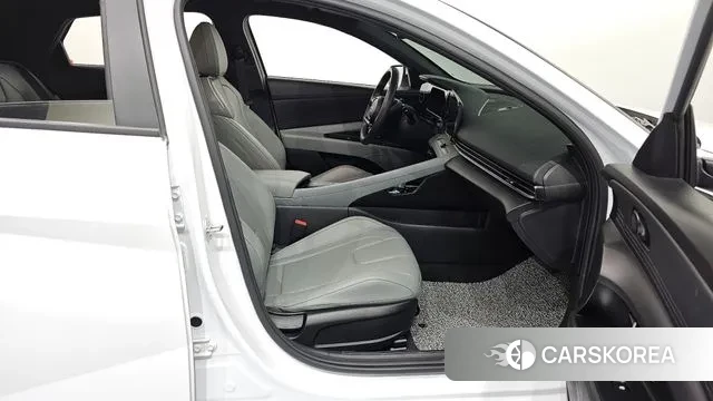 Hyundai The New Avante (CN7) 2024 Белый из Кореи, фото 2