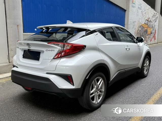Toyota C-HR 2022 Белый из Китая, фото 2