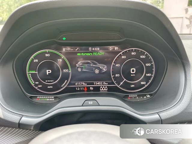 Audi Q2L e-tron 2021 Красный из Китая, фото 2