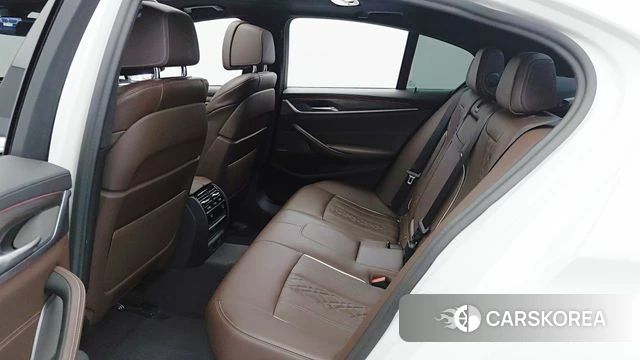 BMW 5 Series (G30) 2020 Белый из Кореи, фото 2