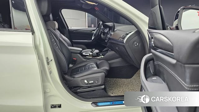 BMW X4 (G02) 2022 Белый из Кореи, фото 2