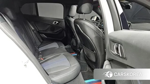 BMW 1 Series (F40) 2023 Белый из Кореи, фото 2